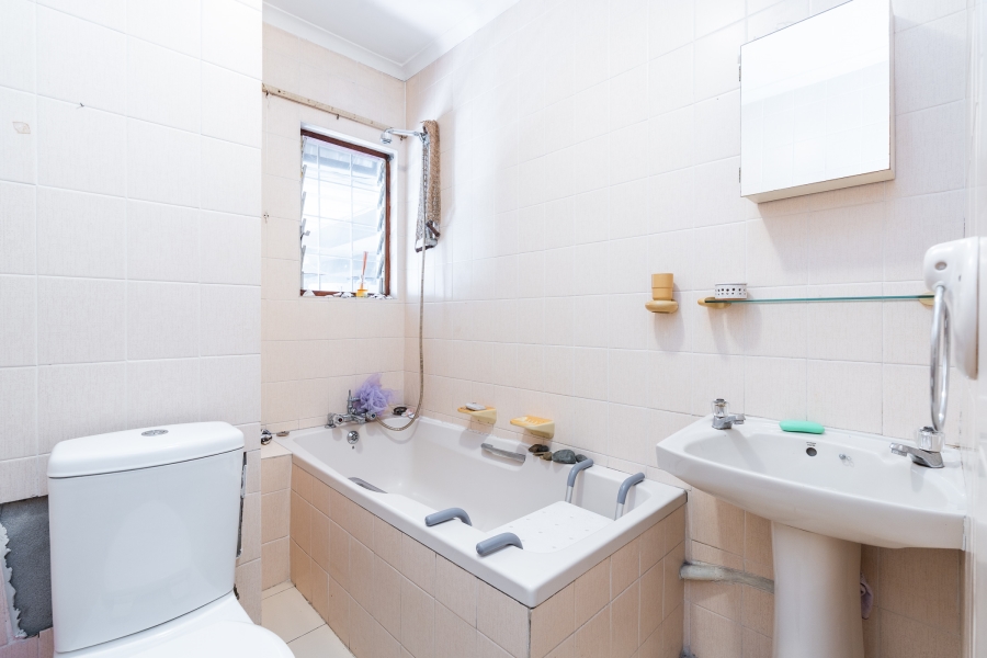 3 Bedroom Property for Sale in Pinelands Western Cape